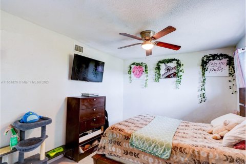 Townhouse in Miami Gardens, Florida 3 bedrooms, 130.62 sq.m. № 1408854 - photo 13