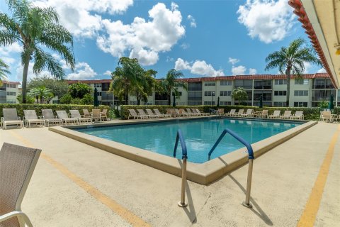 Condominio en venta en Pembroke Pines, Florida, 2 dormitorios, 108.7 m2 № 990421 - foto 30