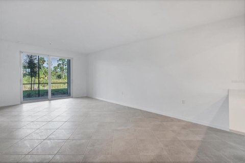 Copropriété à vendre à Punta Gorda, Floride: 2 chambres, 104.05 m2 № 854753 - photo 6