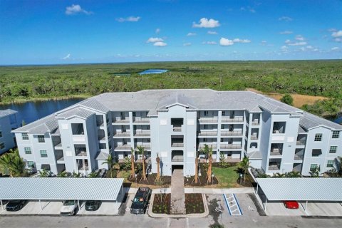 Copropriété à vendre à Punta Gorda, Floride: 2 chambres, 104.05 m2 № 854753 - photo 1