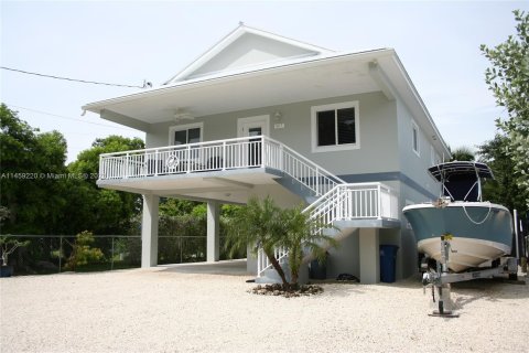 Villa ou maison à vendre à Key Largo, Floride: 4 chambres, 202.53 m2 № 744040 - photo 2