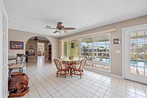 Villa ou maison à vendre à Punta Gorda, Floride: 3 chambres, 214.7 m2 № 1341781 - photo 22