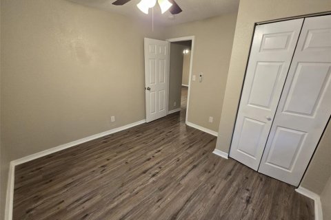 Casa en venta en Tampa, Florida, 3 dormitorios, 82.68 m2 № 1354319 - foto 3