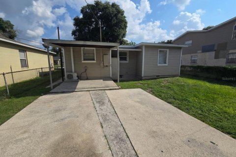 House in Tampa, Florida 3 bedrooms, 82.68 sq.m. № 1354319 - photo 10