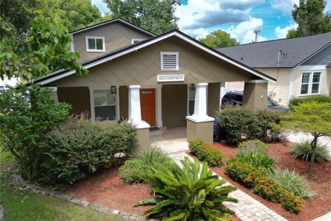 House in Tampa, Florida 3 bedrooms, 150.69 sq.m. № 1354390 - photo 3