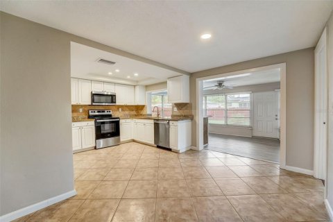 Casa en venta en New Port Richey, Florida, 3 dormitorios, 121.42 m2 № 1256636 - foto 8