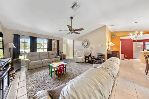 Casa en venta en North Port, Florida, 3 dormitorios, 147.99 m2 № 734880 - foto 4