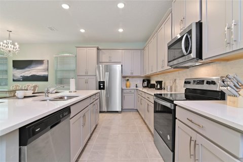 Adosado en venta en Kissimmee, Florida, 6 dormitorios, 216.83 m2 № 1289853 - foto 6