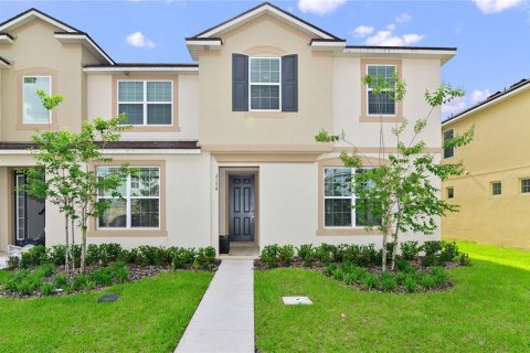 Adosado en venta en Kissimmee, Florida, 6 dormitorios, 216.83 m2 № 1289853 - foto 1