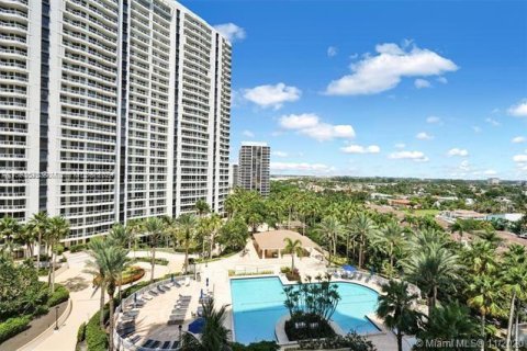 Condo in Aventura, Florida, 2 bedrooms  № 1118898 - photo 21