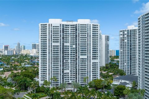 Condo in Aventura, Florida, 2 bedrooms  № 1118898 - photo 20