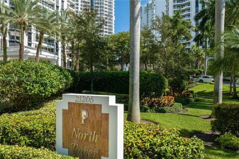 Condo in Aventura, Florida, 2 bedrooms  № 1118898 - photo 28