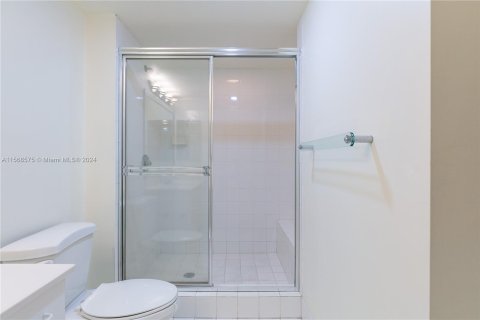 Condo in Aventura, Florida, 2 bedrooms  № 1118898 - photo 30