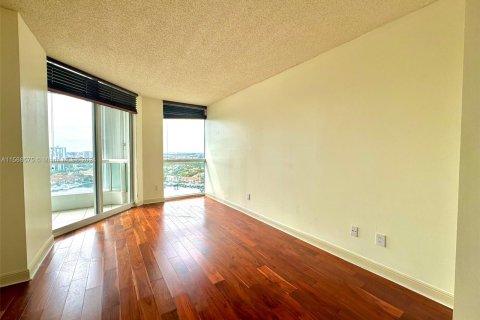 Condo in Aventura, Florida, 2 bedrooms  № 1118898 - photo 15