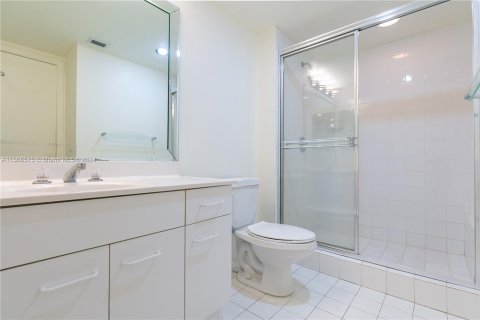 Condo in Aventura, Florida, 2 bedrooms  № 1118898 - photo 29