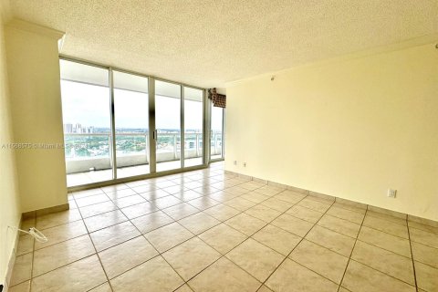 Condominio en venta en Aventura, Florida, 2 dormitorios, 140.28 m2 № 1118898 - foto 1