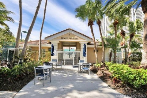 Copropriété à vendre à Aventura, Floride: 2 chambres, 140.28 m2 № 1118898 - photo 27