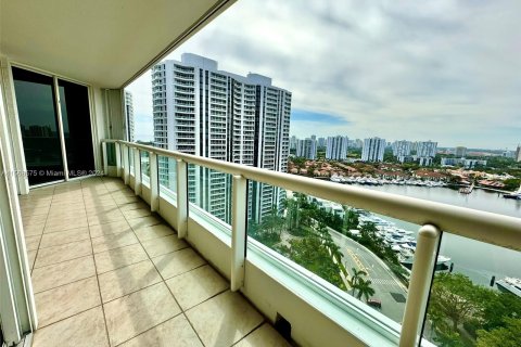 Condominio en venta en Aventura, Florida, 2 dormitorios, 140.28 m2 № 1118898 - foto 5