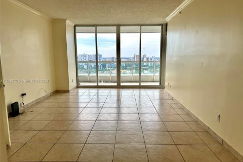 Condominio en venta en Aventura, Florida, 2 dormitorios, 140.28 m2 № 1118898 - foto 2