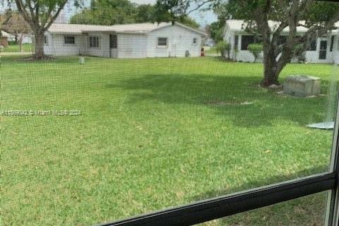 House in Plantation, Florida 2 bedrooms, 123.56 sq.m. № 1118900 - photo 6