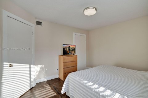 Купить кондоминиум в Санрайз, Флорида 2 спальни, 98.94м2, № 1118896 - фото 18