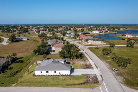 Villa ou maison à vendre à Punta Gorda, Floride: 4 chambres, 218.41 m2 № 1124230 - photo 16