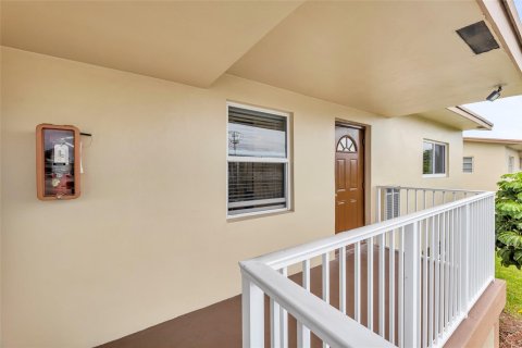Copropriété à vendre à Margate, Floride: 2 chambres, 91.97 m2 № 890519 - photo 17