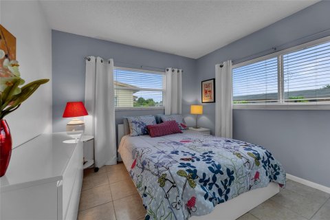 Condo in Margate, Florida, 2 bedrooms  № 890519 - photo 28