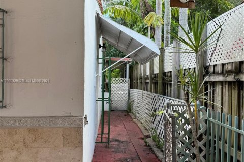 Casa en venta en Miami, Florida, 3 dormitorios, 95.88 m2 № 1377656 - foto 15