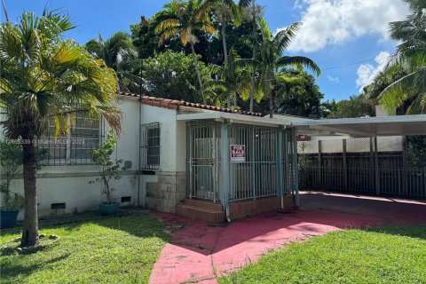 Villa ou maison à vendre à Miami, Floride: 3 chambres, 95.88 m2 № 1377656 - photo 2