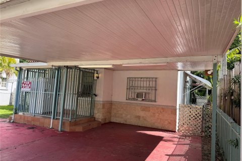 Casa en venta en Miami, Florida, 3 dormitorios, 95.88 m2 № 1377656 - foto 3