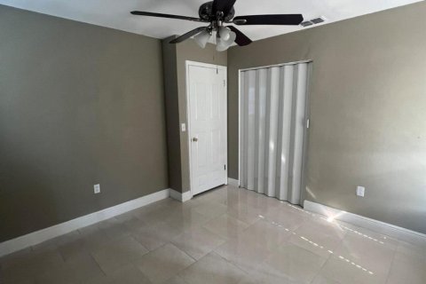 Casa en venta en Sebring, Florida, 3 dormitorios, 120.96 m2 № 910112 - foto 5