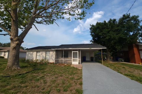 House in Sebring, Florida 3 bedrooms, 120.96 sq.m. № 910112 - photo 12
