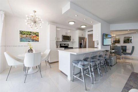 Copropriété à vendre à Aventura, Floride: 3 chambres, 155.8 m2 № 1374385 - photo 9