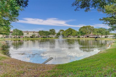 Condo in Lauderdale Lakes, Florida, 1 bedroom  № 976206 - photo 22