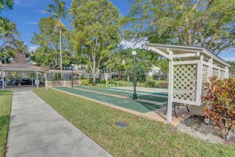 Condo in Lauderdale Lakes, Florida, 1 bedroom  № 976206 - photo 28