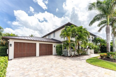 Villa ou maison à vendre à Punta Gorda, Floride: 4 chambres, 374.21 m2 № 1338711 - photo 6