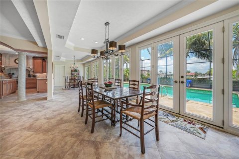 Villa ou maison à vendre à Punta Gorda, Floride: 4 chambres, 374.21 m2 № 1338711 - photo 21