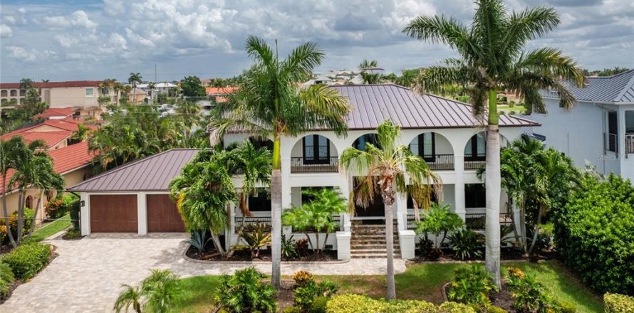 Villa ou maison à Punta Gorda, Floride 4 chambres, 374.21 m2 № 1338711