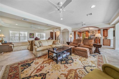 Villa ou maison à vendre à Punta Gorda, Floride: 4 chambres, 374.21 m2 № 1338711 - photo 13