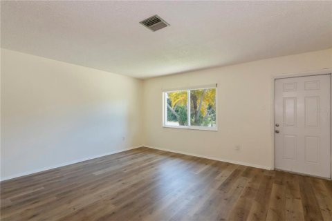 Immobilier commercial à vendre à Port Charlotte, Floride: 4 chambres, 185.8 m2 № 1137538 - photo 16