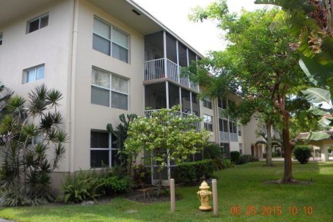 Condo in Oakland Park, Florida, 1 bedroom  № 815662 - photo 19