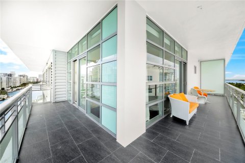 Condo in Miami Beach, Florida, 4 bedrooms  № 1412248 - photo 23