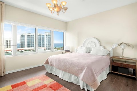 Condo in Miami Beach, Florida, 4 bedrooms  № 1412248 - photo 26