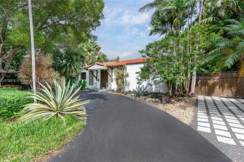 Casa en venta en Coral Gables, Florida, 4 dormitorios, 251.95 m2 № 1412249 - foto 2