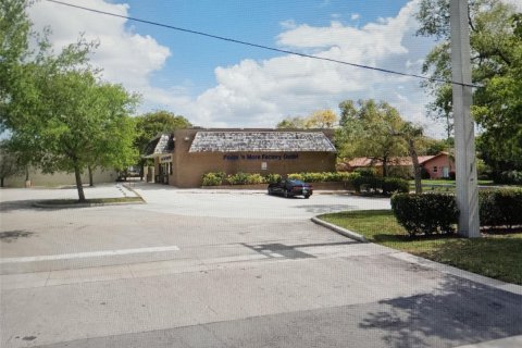Купить коммерческую недвижимость в Корал-Спрингс, Флорида № 1154313 - фото 4