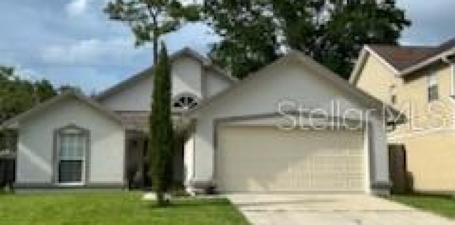 House in Lake Mary, Florida 3 bedrooms, 130.81 sq.m. № 1347545