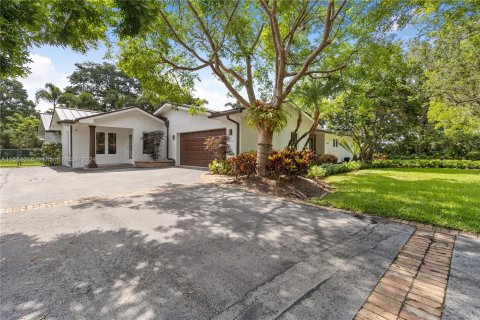 Casa en venta en Pinecrest, Florida, 5 dormitorios, 323.21 m2 № 1170633 - foto 2