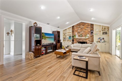 Casa en venta en Pinecrest, Florida, 5 dormitorios, 323.21 m2 № 1170633 - foto 16