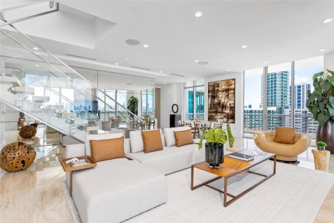 Condo in Miami Beach, Florida, 3 bedrooms  № 1170632 - photo 5